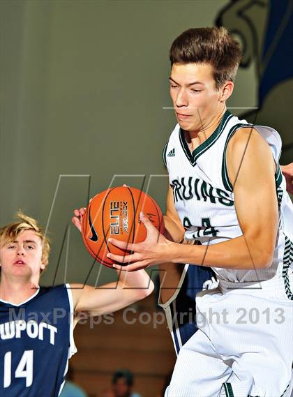 Thumbnail 2 in Ponderosa vs. Newport Harbor (MaxPreps Holiday Classic) photogallery.
