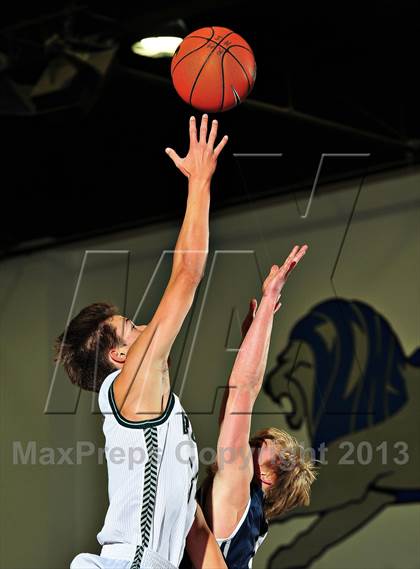 Thumbnail 3 in Ponderosa vs. Newport Harbor (MaxPreps Holiday Classic) photogallery.