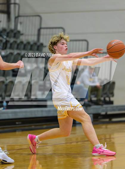 Thumbnail 2 in Bishop Kelly vs. Post Falls (The Capital Classic) photogallery.