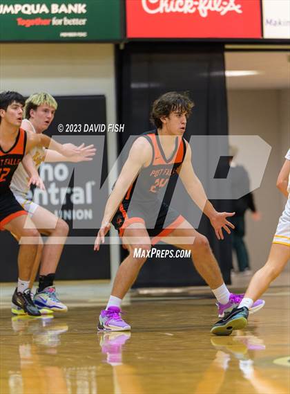 Thumbnail 1 in Bishop Kelly vs. Post Falls (The Capital Classic) photogallery.
