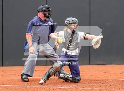 Thumbnail 3 in Muscatine vs Regina (Varsity Classic) photogallery.