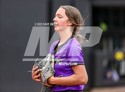 Thumbnail 2 in Muscatine vs Regina (Varsity Classic) photogallery.