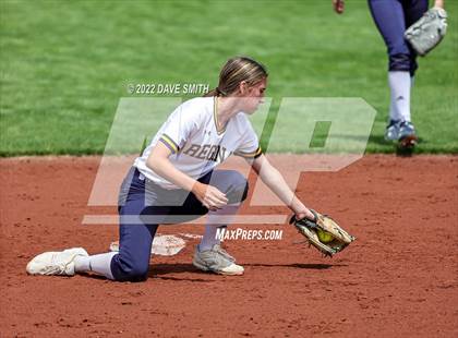 Thumbnail 2 in Muscatine vs Regina (Varsity Classic) photogallery.
