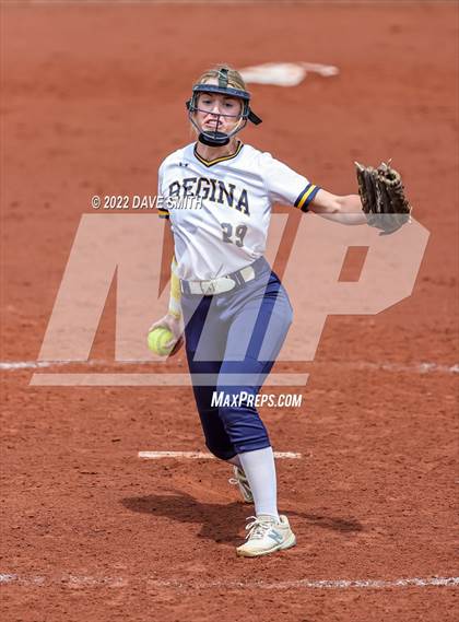 Thumbnail 3 in Muscatine vs Regina (Varsity Classic) photogallery.