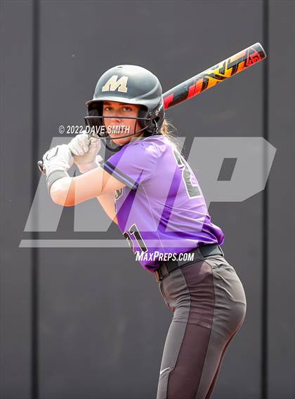Thumbnail 3 in Muscatine vs Regina (Varsity Classic) photogallery.
