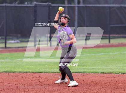 Thumbnail 3 in Muscatine vs Regina (Varsity Classic) photogallery.