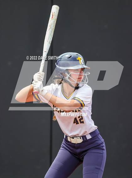 Thumbnail 3 in Muscatine vs Regina (Varsity Classic) photogallery.