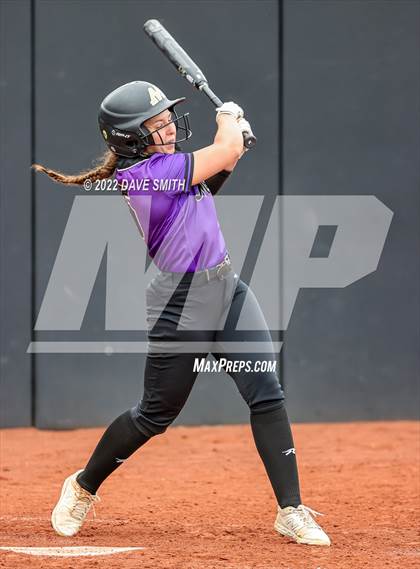 Thumbnail 3 in Muscatine vs Regina (Varsity Classic) photogallery.