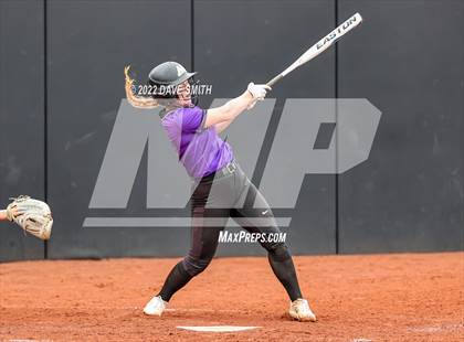 Thumbnail 3 in Muscatine vs Regina (Varsity Classic) photogallery.