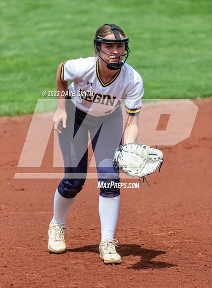 Thumbnail 2 in Muscatine vs Regina (Varsity Classic) photogallery.