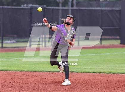 Thumbnail 2 in Muscatine vs Regina (Varsity Classic) photogallery.