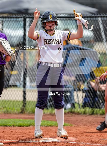 Thumbnail 2 in Muscatine vs Regina (Varsity Classic) photogallery.