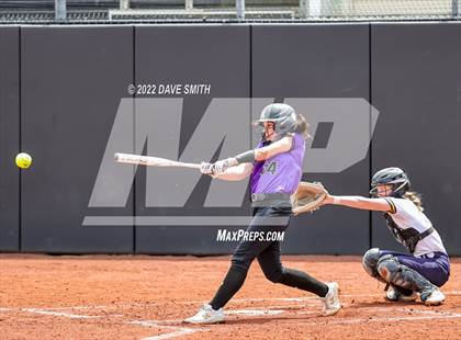 Thumbnail 1 in Muscatine vs Regina (Varsity Classic) photogallery.