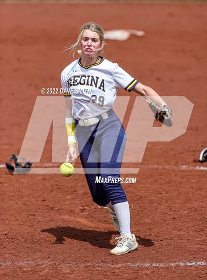 Thumbnail 3 in Muscatine vs Regina (Varsity Classic) photogallery.