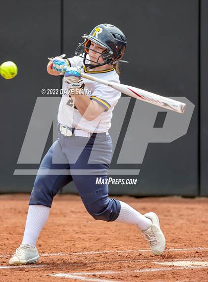 Thumbnail 3 in Muscatine vs Regina (Varsity Classic) photogallery.