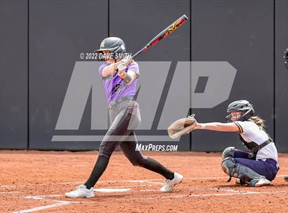 Thumbnail 2 in Muscatine vs Regina (Varsity Classic) photogallery.
