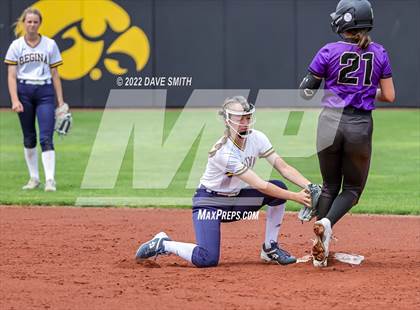 Thumbnail 2 in Muscatine vs Regina (Varsity Classic) photogallery.