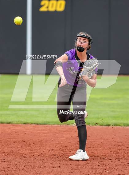 Thumbnail 1 in Muscatine vs Regina (Varsity Classic) photogallery.
