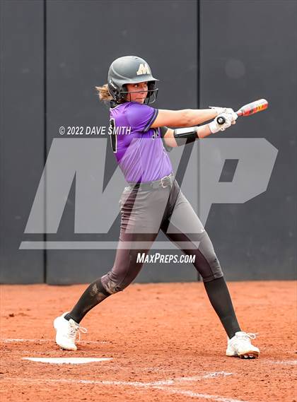 Thumbnail 3 in Muscatine vs Regina (Varsity Classic) photogallery.