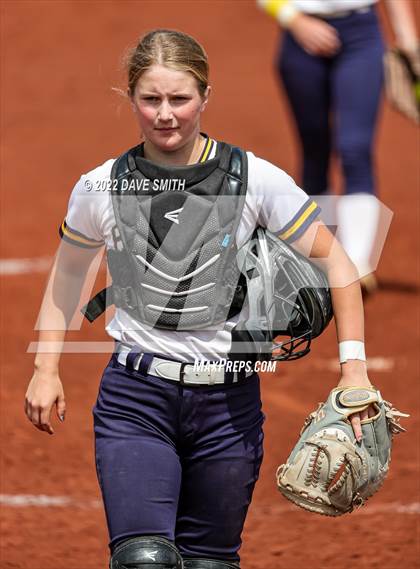 Thumbnail 3 in Muscatine vs Regina (Varsity Classic) photogallery.