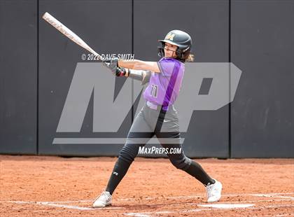 Thumbnail 3 in Muscatine vs Regina (Varsity Classic) photogallery.