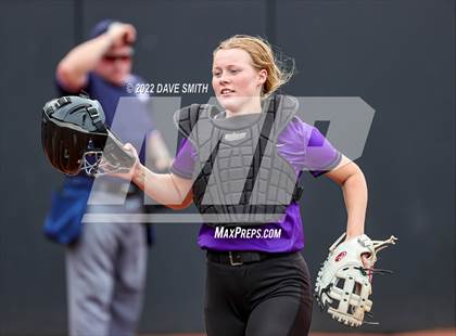 Thumbnail 3 in Muscatine vs Regina (Varsity Classic) photogallery.