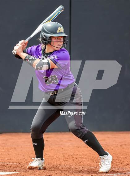 Thumbnail 2 in Muscatine vs Regina (Varsity Classic) photogallery.