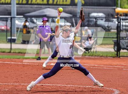 Thumbnail 2 in Muscatine vs Regina (Varsity Classic) photogallery.
