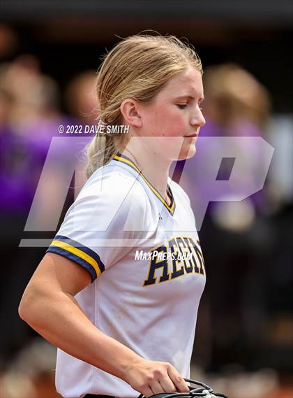 Thumbnail 2 in Muscatine vs Regina (Varsity Classic) photogallery.