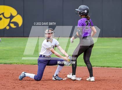 Thumbnail 3 in Muscatine vs Regina (Varsity Classic) photogallery.