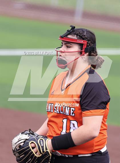 Thumbnail 3 in Grand Saline vs Mineola photogallery.