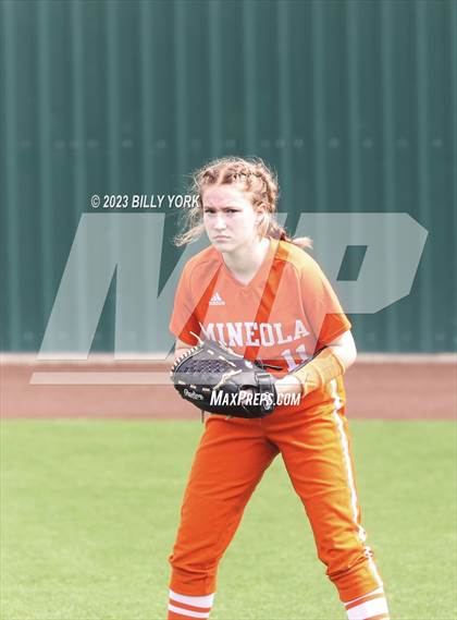Thumbnail 1 in Grand Saline vs Mineola photogallery.