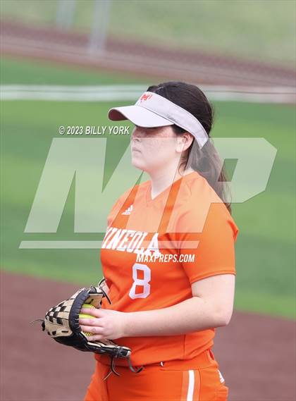 Thumbnail 1 in Grand Saline vs Mineola photogallery.