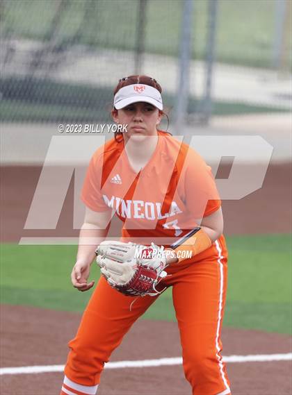 Thumbnail 1 in Grand Saline vs Mineola photogallery.