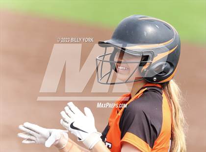 Thumbnail 2 in Grand Saline vs Mineola photogallery.