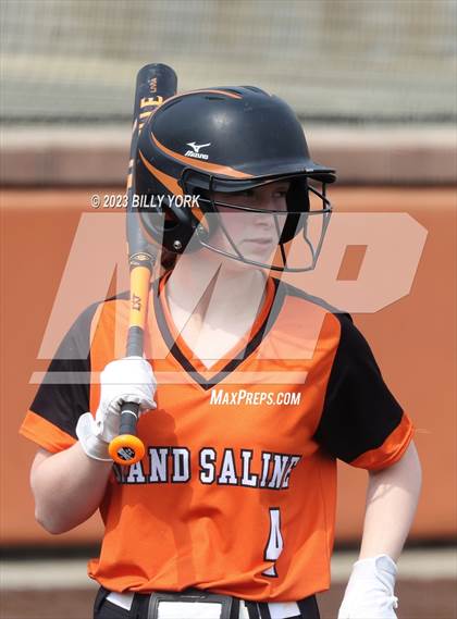 Thumbnail 3 in Grand Saline vs Mineola photogallery.