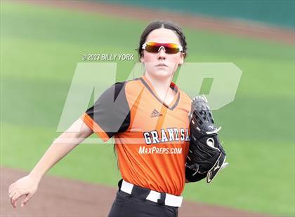 Thumbnail 2 in Grand Saline vs Mineola photogallery.