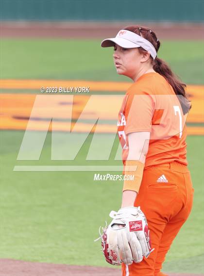 Thumbnail 1 in Grand Saline vs Mineola photogallery.