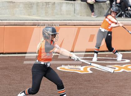 Thumbnail 3 in Grand Saline vs Mineola photogallery.