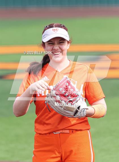Thumbnail 1 in Grand Saline vs Mineola photogallery.