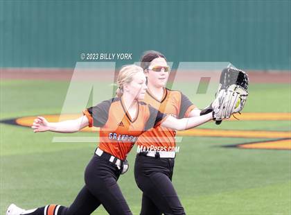 Thumbnail 1 in Grand Saline vs Mineola photogallery.