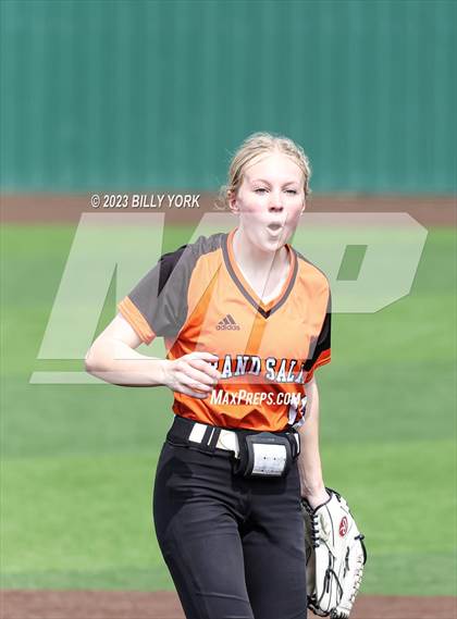 Thumbnail 2 in Grand Saline vs Mineola photogallery.