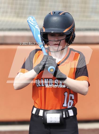 Thumbnail 3 in Grand Saline vs Mineola photogallery.