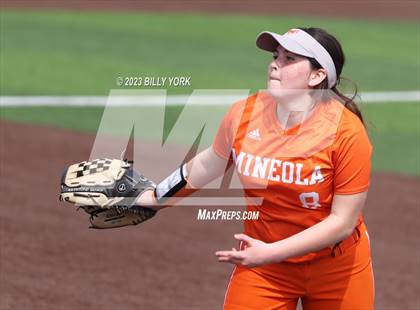 Thumbnail 3 in Grand Saline vs Mineola photogallery.