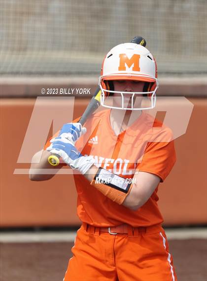 Thumbnail 1 in Grand Saline vs Mineola photogallery.