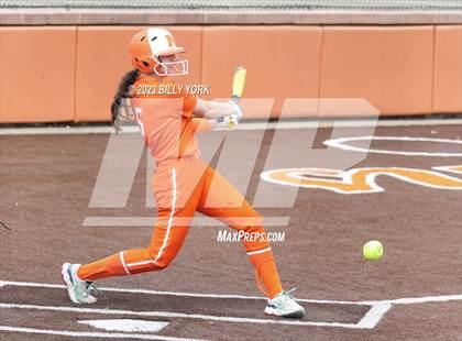 Thumbnail 3 in Grand Saline vs Mineola photogallery.