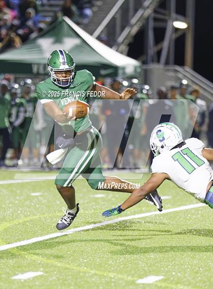 Thumbnail 3 in Sumner @ Venice (FHSAA 7A Regional Final) photogallery.