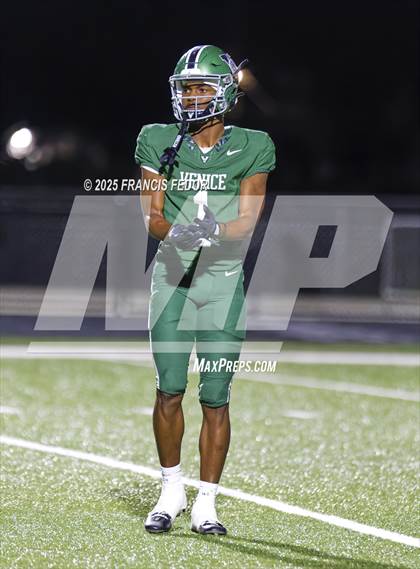 Thumbnail 3 in Sumner @ Venice (FHSAA 7A Regional Final) photogallery.