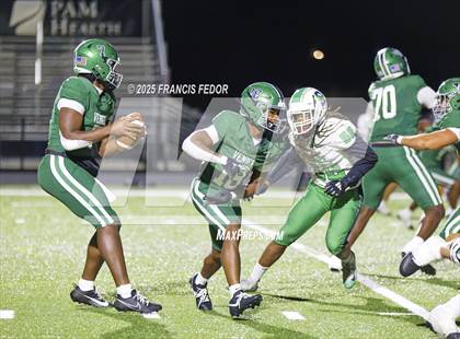 Thumbnail 2 in Sumner @ Venice (FHSAA 7A Regional Final) photogallery.