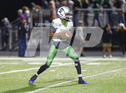 Thumbnail 1 in Sumner @ Venice (FHSAA 7A Regional Final) photogallery.